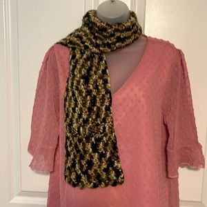 2 for $25 🧡🆕 Hand-crocheted brown multi scarf with scalloped edge